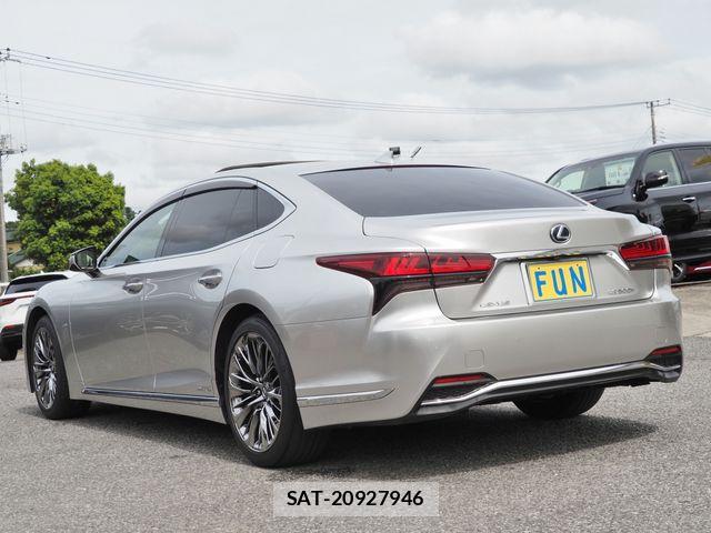 Lexus LS 2021-06 7220986-5