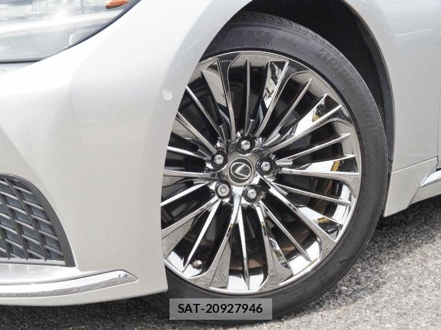 Lexus LS 2021-06 7220986-7