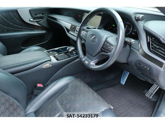 Lexus LS 2018-04 7220987-16