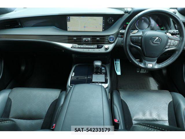 Lexus LS 2018-04 7220987-3