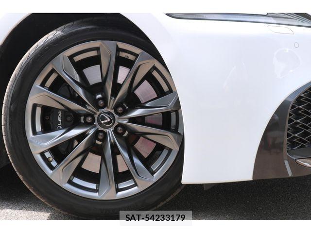 Lexus LS 2018-04 7220987-4