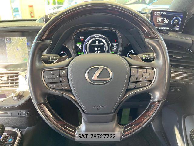 Lexus LS 2019-02 7272228-14