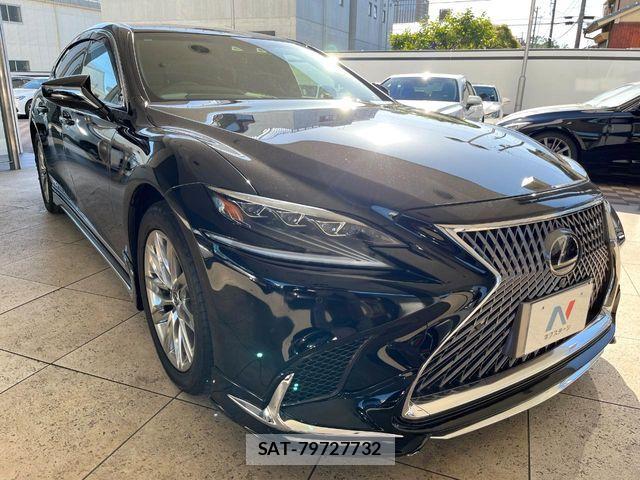 Lexus LS 2019-02 7272228-17
