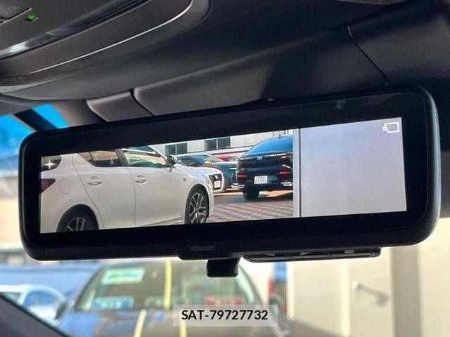 Lexus LS 2019-02 7272228-4