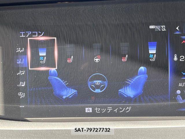 Lexus LS 2019-02 7272228-5