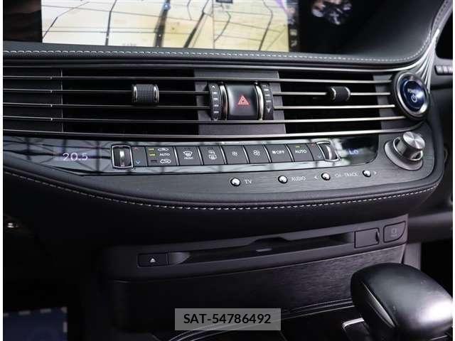 Lexus LS 2017-10 7328040-11