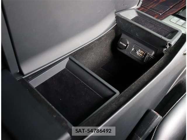 Lexus LS 2017-10 7328040-19