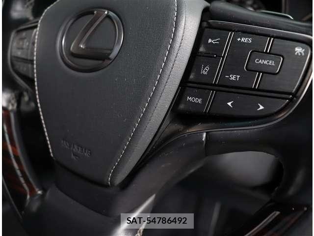 Lexus LS 2017-10 7328040-29