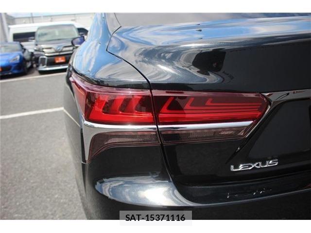 Lexus LS 2017-11 7328045-13