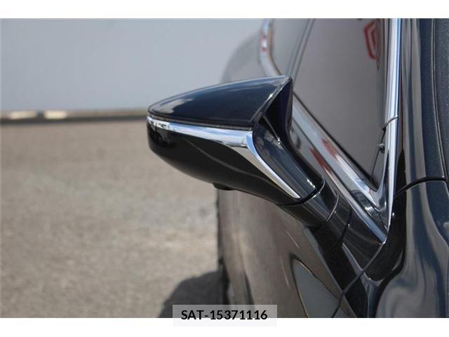 Lexus LS 2017-11 7328045-14