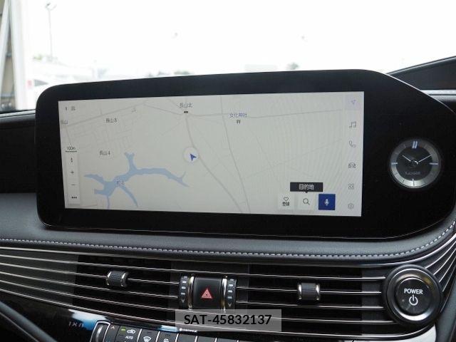 Lexus LS 2023-05 7328039-18