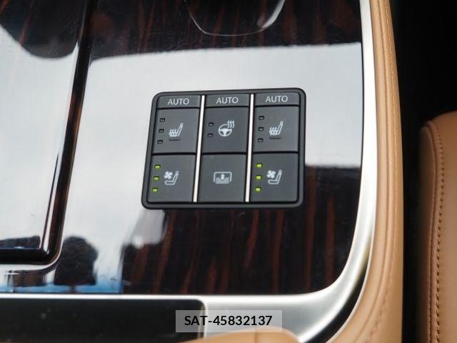 Lexus LS 2023-05 7328039-27