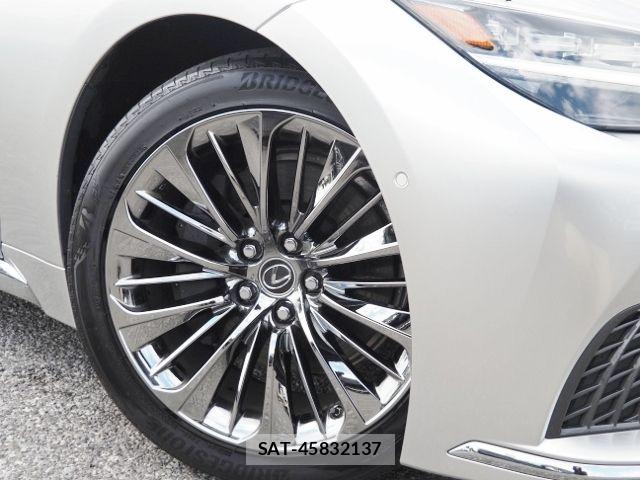 Lexus LS 2023-05 7328039-7