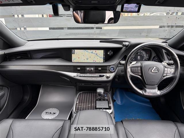 Lexus LS 2018-01 7358503-11
