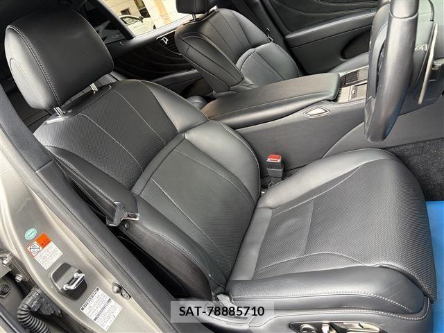 Lexus LS 2018-01 7358503-13