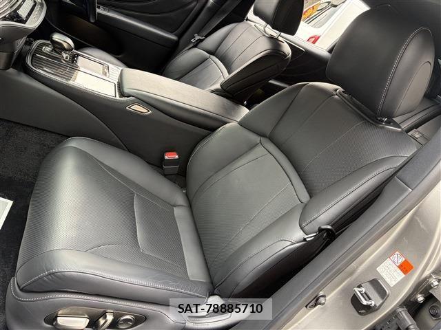 Lexus LS 2018-01 7358503-15