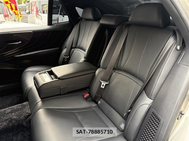 Lexus LS 2018-01 7358503-17