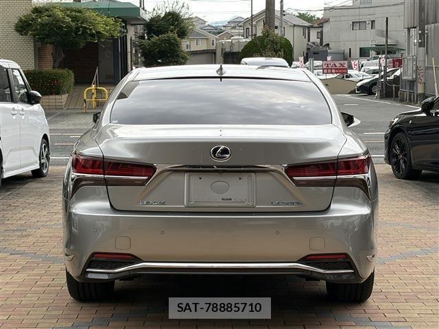 Lexus LS 2018-01 7358503-5