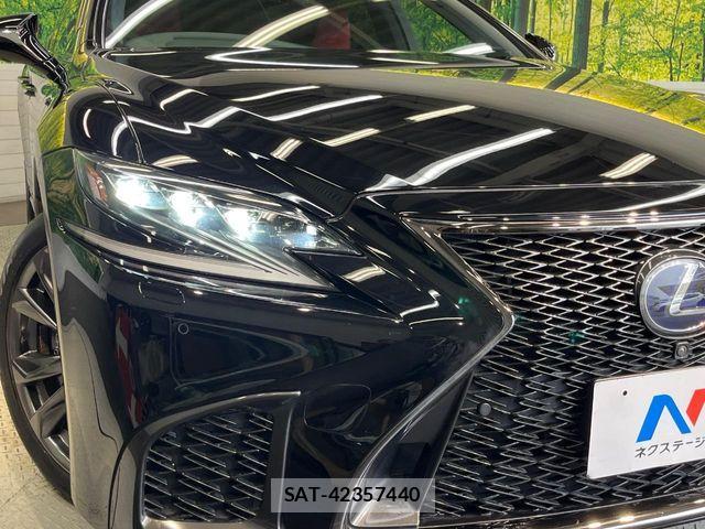 Lexus LS 2017-10 7392676-11