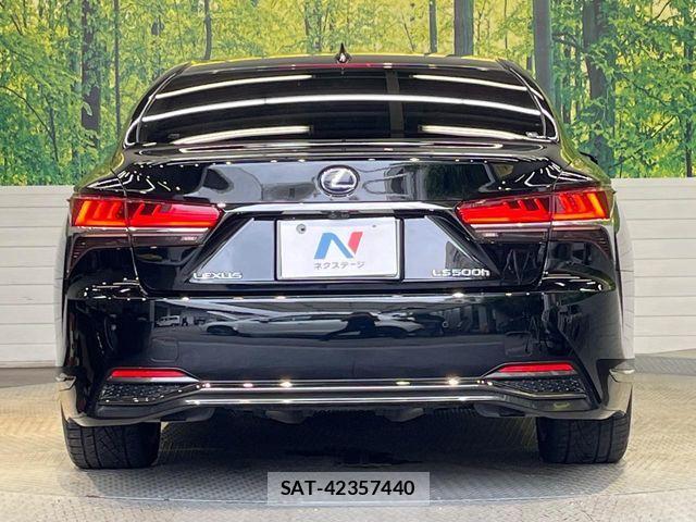 Lexus LS 2017-10 7392676-14