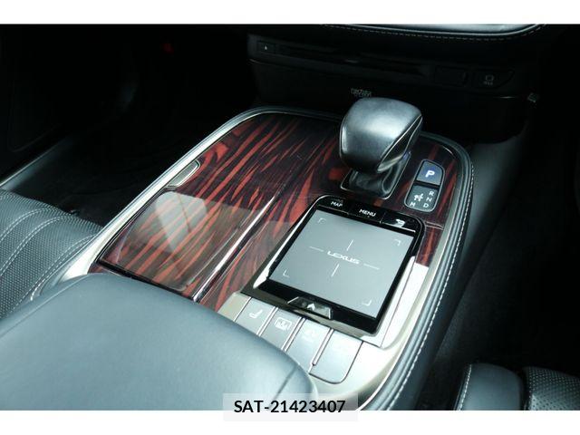 Lexus LS 2018-12 7455412-26