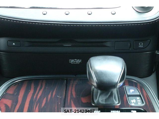 Lexus LS 2018-12 7455412-8