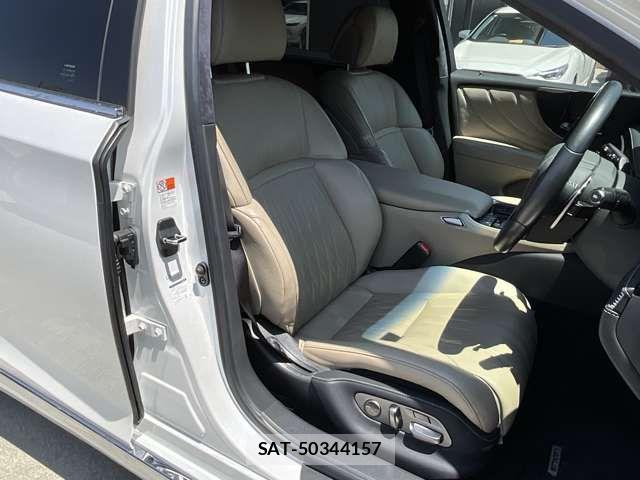 Lexus LS 2020-12 7455411-9