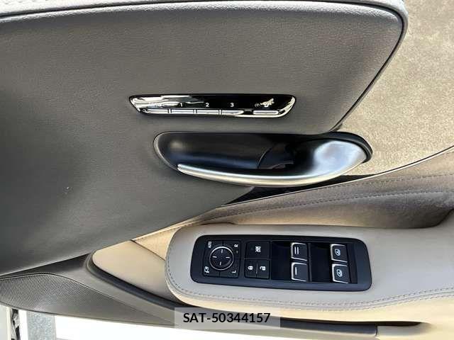 Lexus LS 2020-12 7455411-11