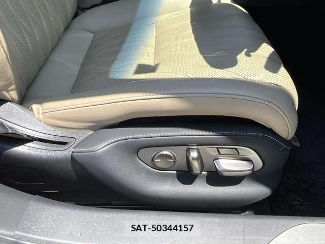 Lexus LS 2020-12 7455411-12