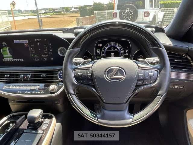 Lexus LS 2020-12 7455411-13