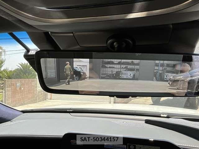 Lexus LS 2020-12 7455411-21