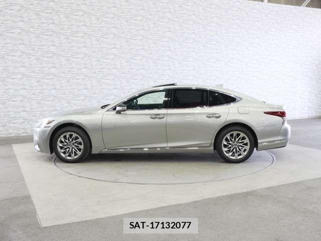 Lexus LS 2018-04 7455410-11