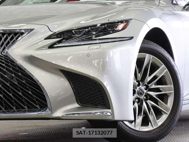 Lexus LS 2018-04 7455410-15