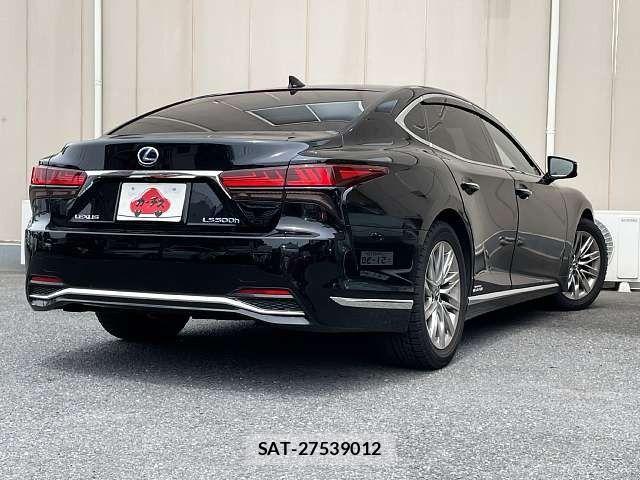 Lexus LS 2021-05 7455413-2