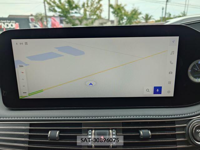 Lexus LS 2023-02 7501276-15