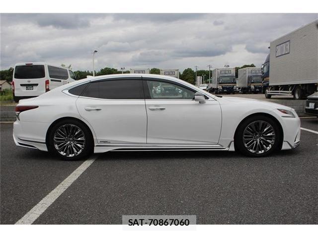 Lexus LS 2017-12 7501278-14