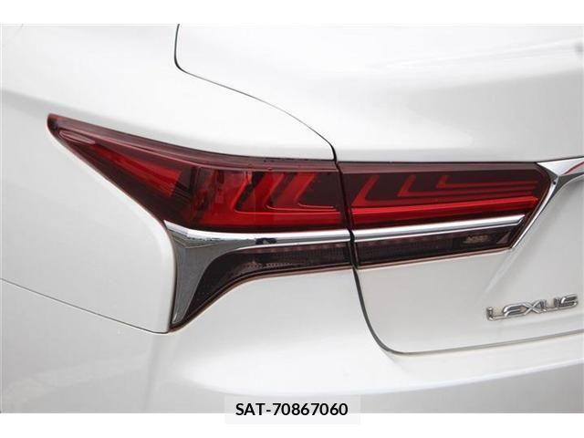 Lexus LS 2017-12 7501278-24