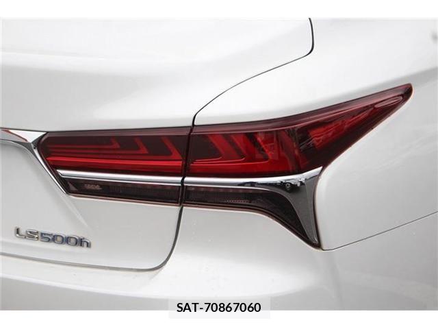 Lexus LS 2017-12 7501278-25