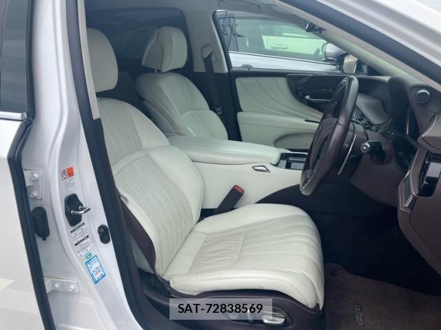 Lexus LS 2017-12 7501277-10