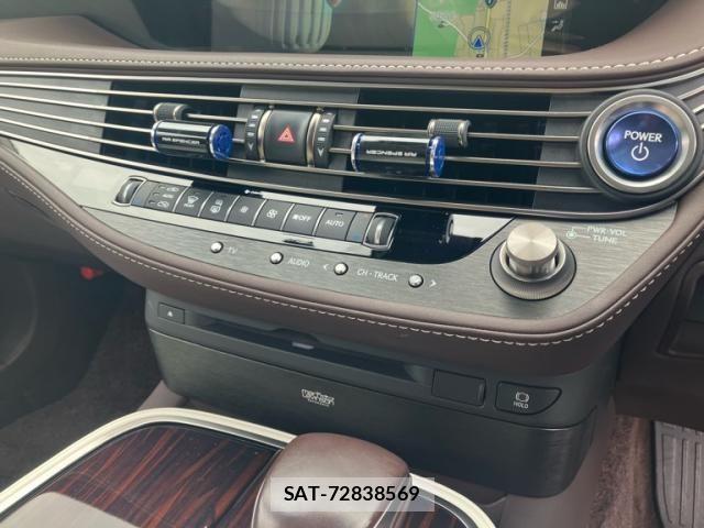 Lexus LS 2017-12 7501277-16