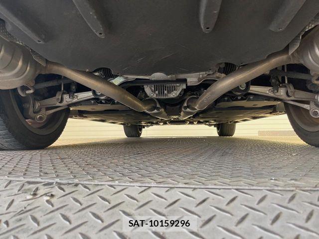 Lexus LS 2017-12 7617666-18