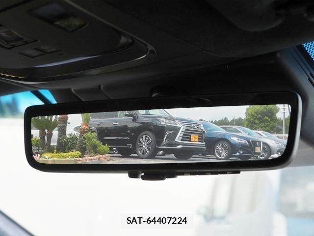 Lexus LS 2023-08 7617665-24