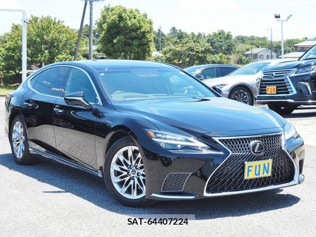 Lexus LS 2023-08 7617665-2