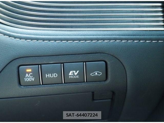 Lexus LS 2023-08 7617665-29