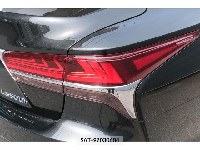 Lexus LS 2019-07 7617663-13