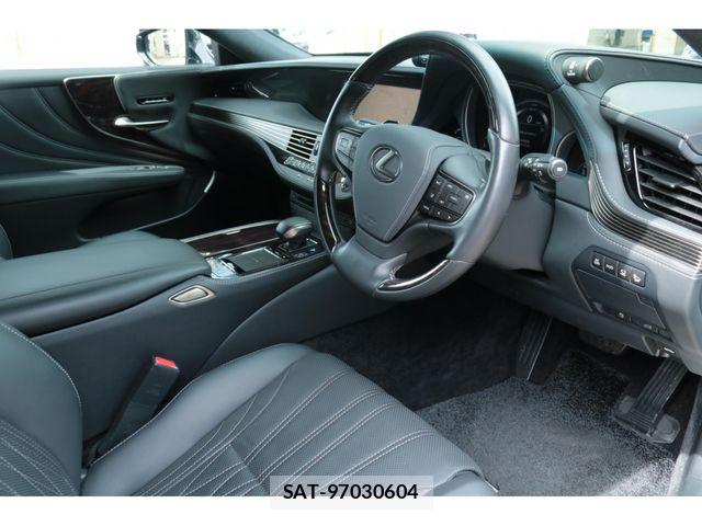 Lexus LS 2019-07 7617663-14