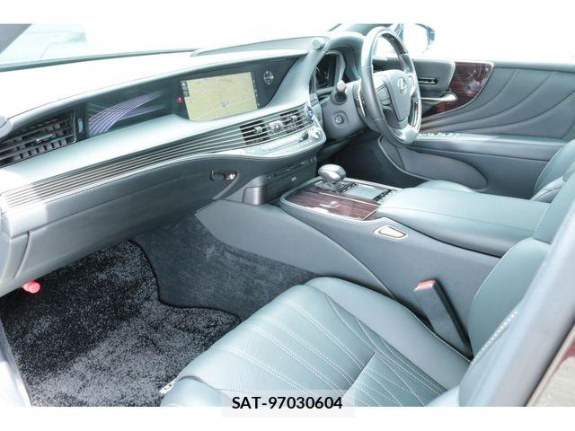 Lexus LS 2019-07 7617663-15