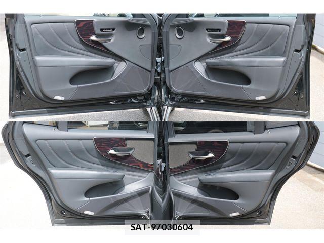 Lexus LS 2019-07 7617663-19