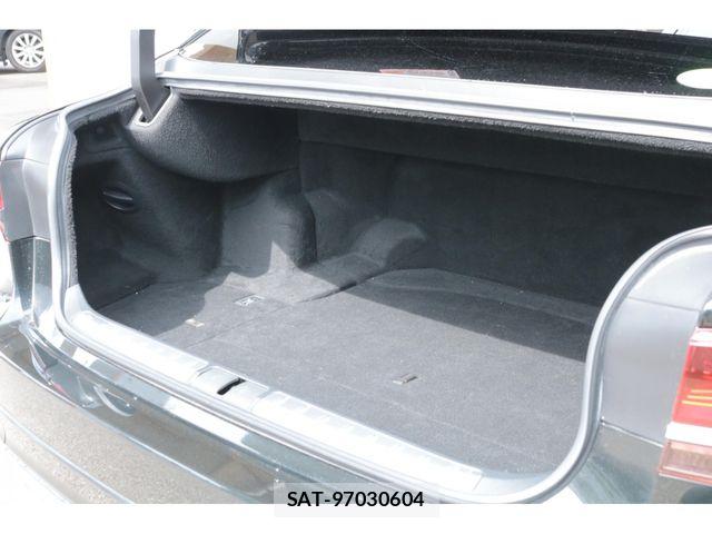 Lexus LS 2019-07 7617663-29