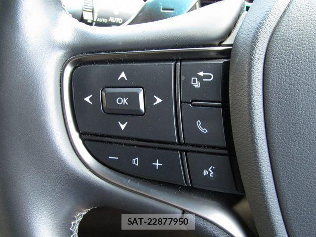 Lexus LS 2022-02 7786515-10
